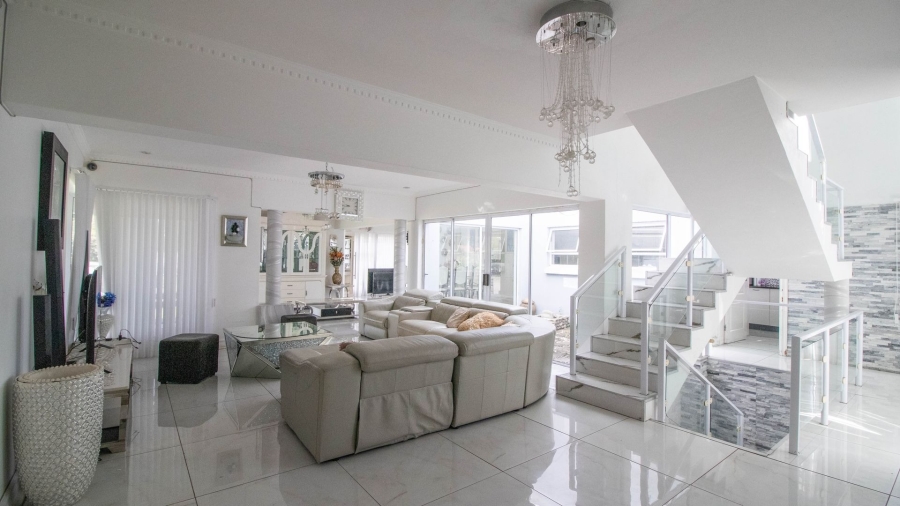 5 Bedroom Property for Sale in Selborne Eastern Cape